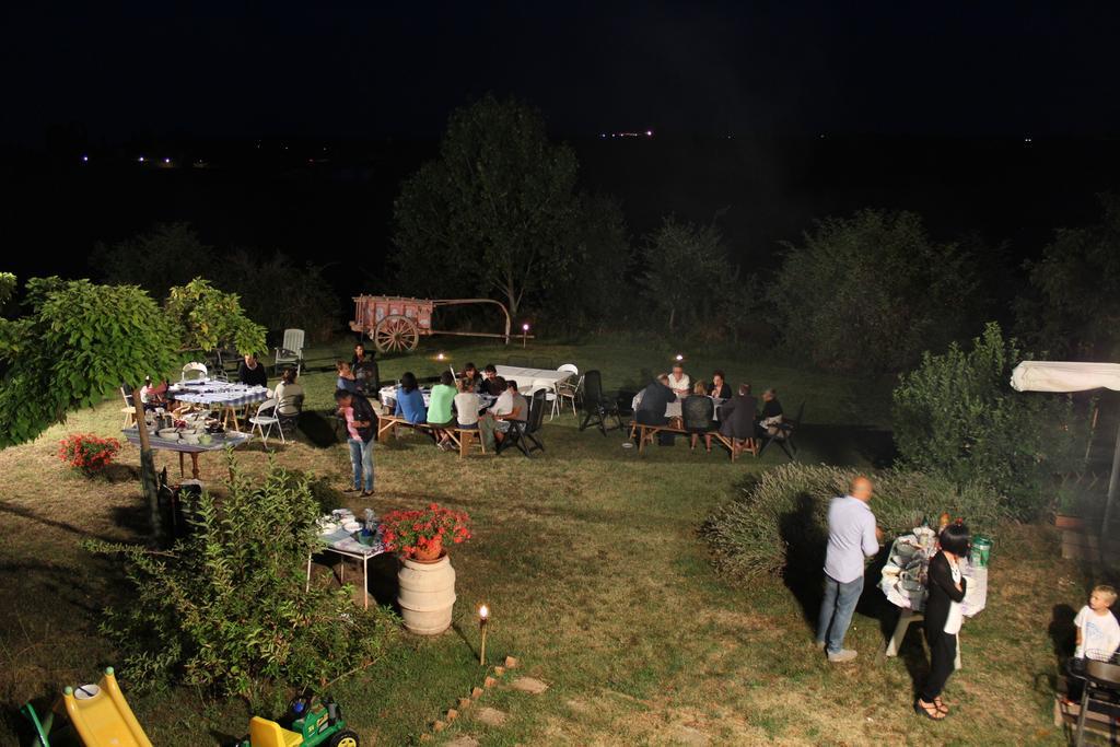 Agriturismo Santa Maria Торита ди Сиена Екстериор снимка